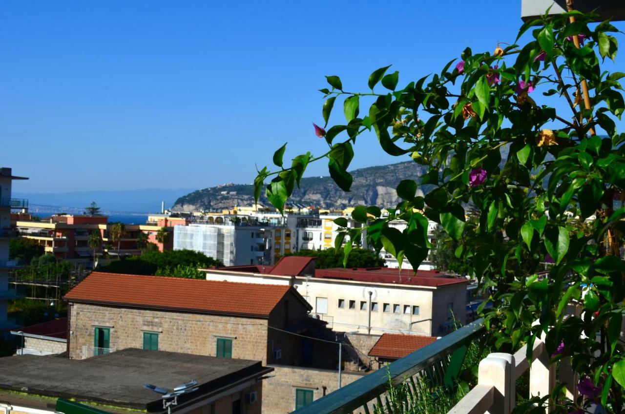 Luiselle Charming Accommodation Sorrento City Center ภายนอก รูปภาพ