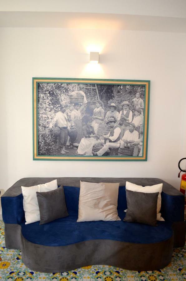 Luiselle Charming Accommodation Sorrento City Center ภายนอก รูปภาพ