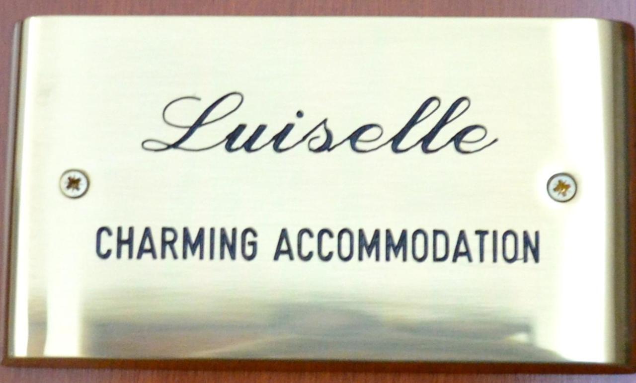Luiselle Charming Accommodation Sorrento City Center ภายนอก รูปภาพ